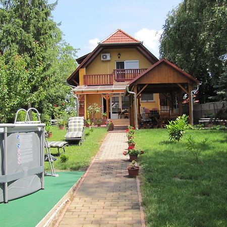 Villa Gyoengyhaz Nyaralo Gyomaendrőd Exterior foto
